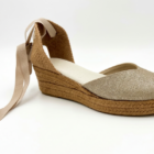 Tara Oro Alpargata TARA cuña media escotada en V con cintas mujer