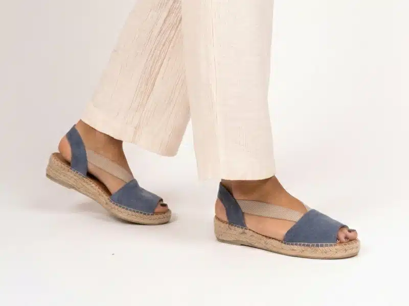 alpargata plana ania serraje modelo Alpargata cuña baja serraje con elásticos ANIA