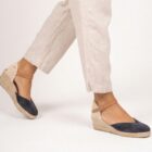 Alpargata cuña media de serraje con pulsera GAIA