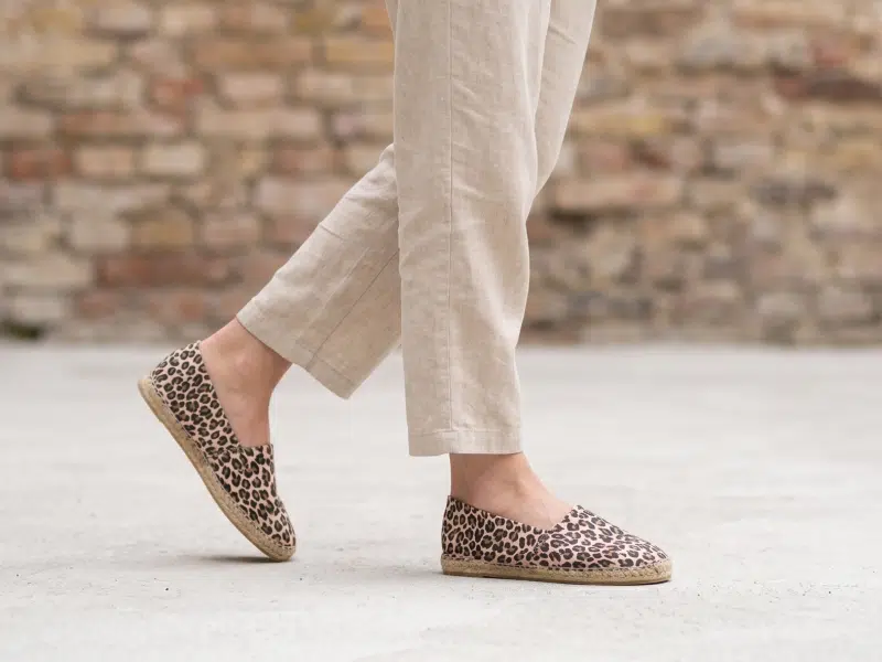 alpargata plana clasica animalprint leopardo modelo Alpargata plana animal print Leopardo