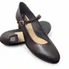 Zapato Iniciacion Piel Trabilla claveteado 2 zapatos de flamenco con correa